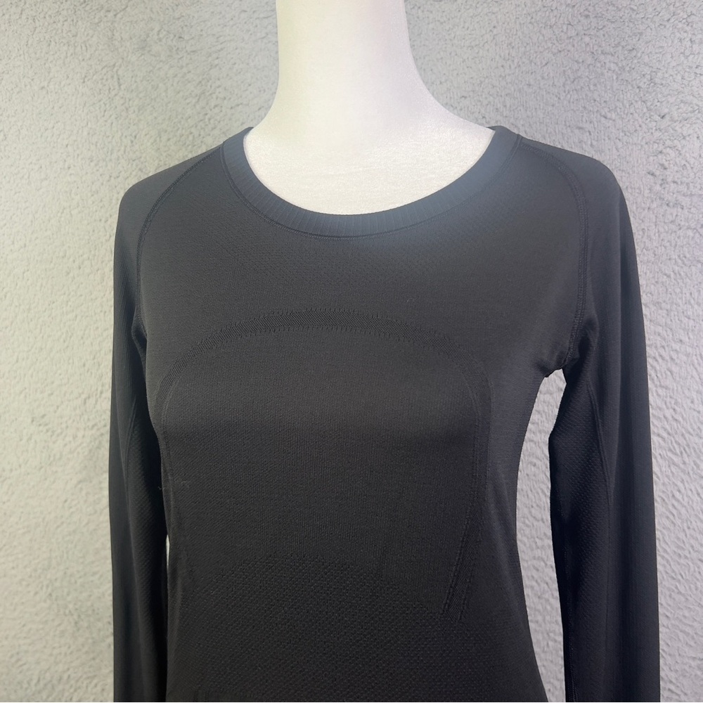 Lululemon Swiftly Tech Top Womens 6 Black Long Sleeve Thumbholes Athletic Gym - Picture 2 of 7